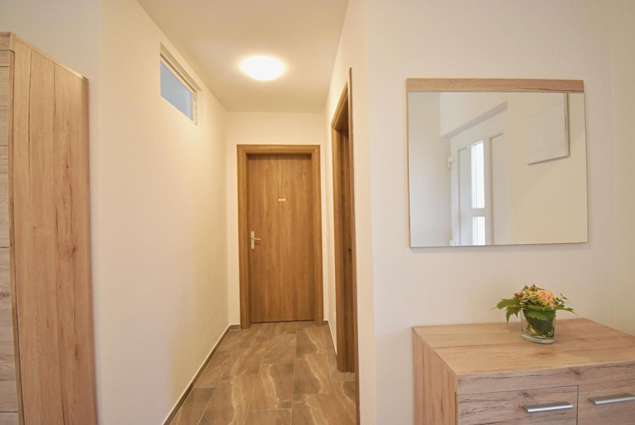 Apartmani Solis Vir Εξωτερικό φωτογραφία