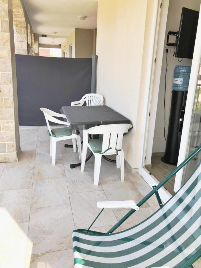 Apartmani Solis Vir Εξωτερικό φωτογραφία